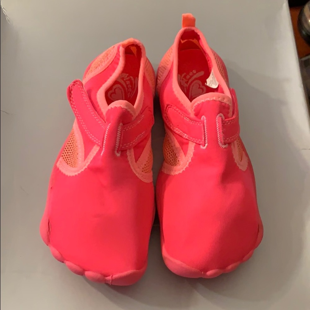 Water shoes